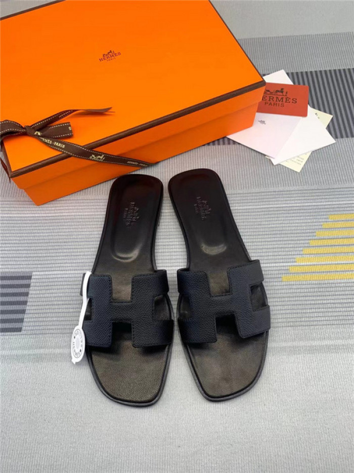 herme* sandal h45